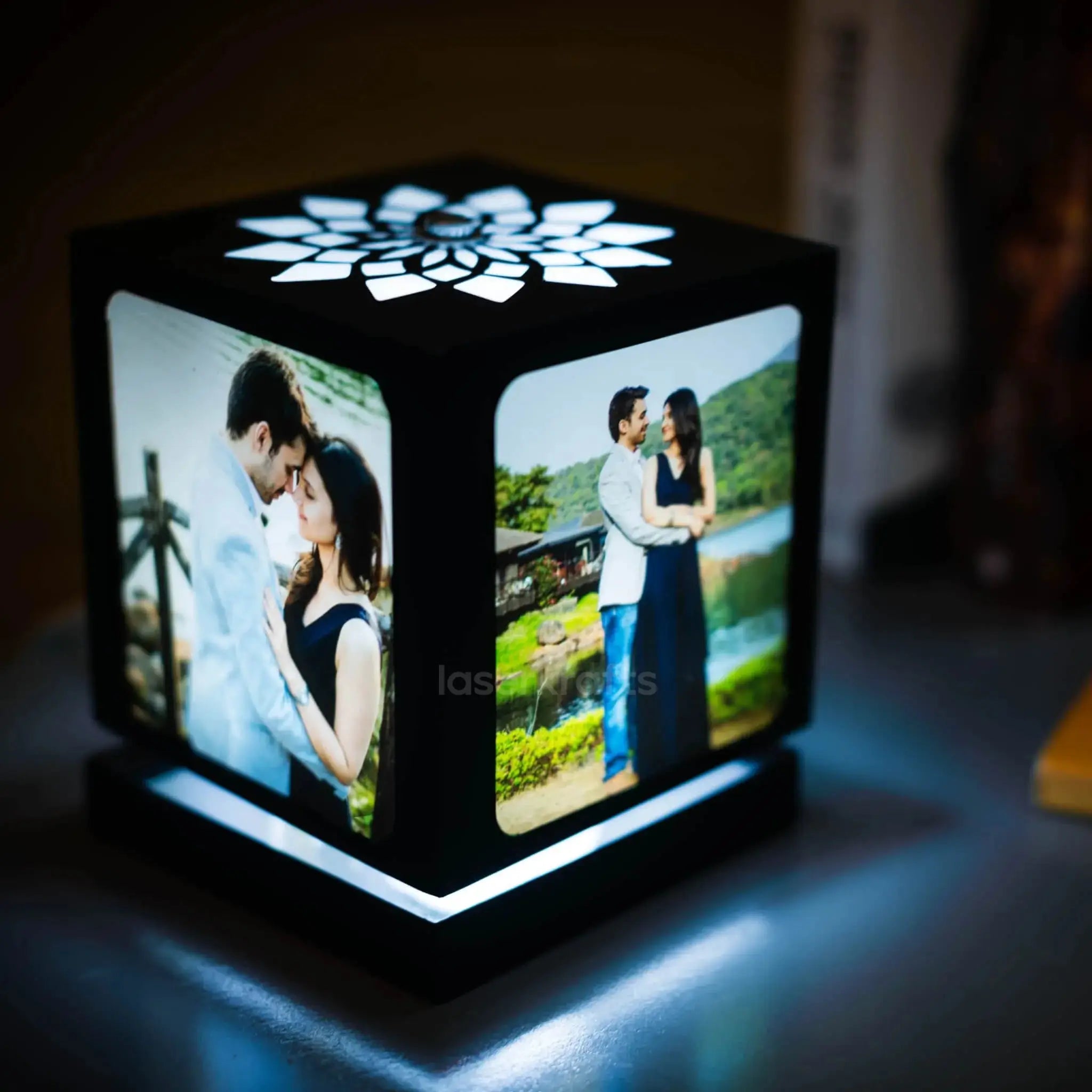 Rotating Photo Lamp - Personalized Keepsake with Stunning Illumination